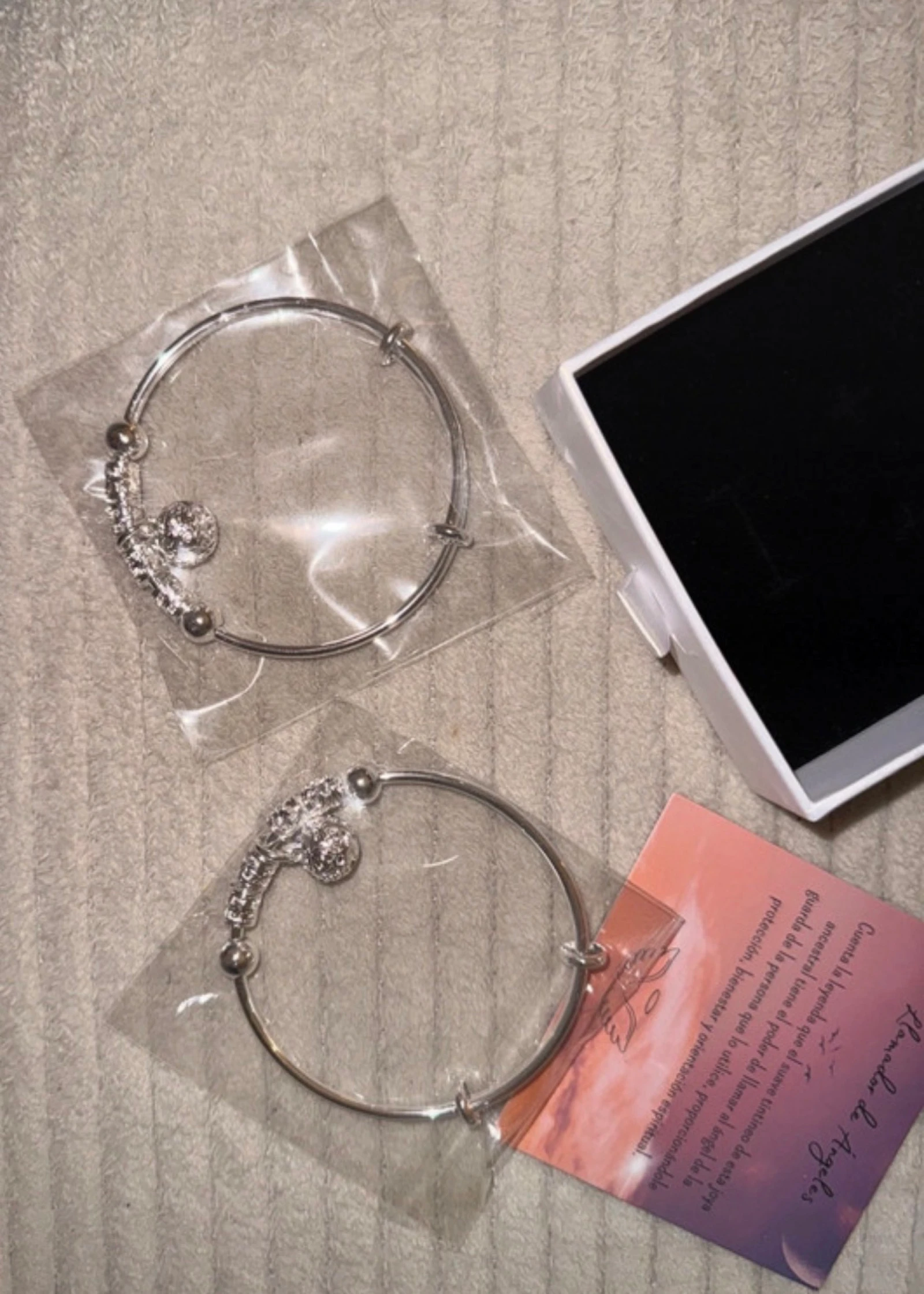 Bracelets – photo 3